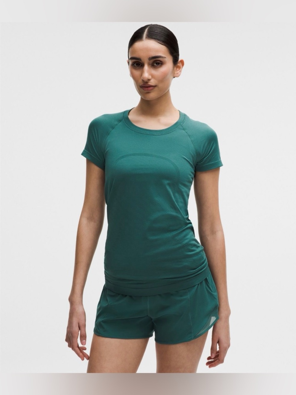 Lululemon Swiftly Tech Short-Sleeve Shirt
2.0 Hip Length Deep Marina/Deep Marina